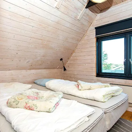 Holiday home 5 Person In Harbo Re